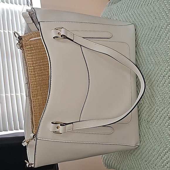 Nine West Bag w/Crossbody bonus - Picture 2 of 6